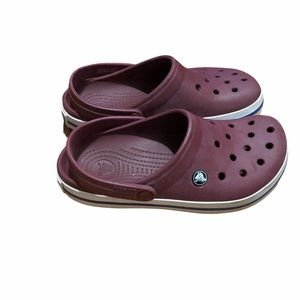 Crocs Burgundy Classic Clogs Men's 5 Women's 7